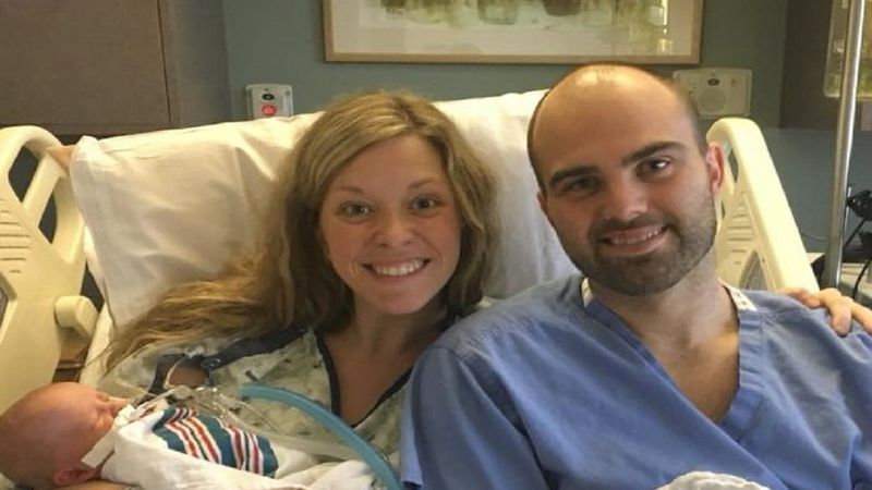 Po 48 godzinach porodu, lekarze mają dla młodych rodziców niespodziewaną wiadomość