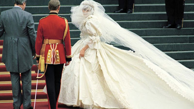 11 tajemniczych szczegółów dotyczących sukni ślubnej Diany, które znane są tylko nielicznym