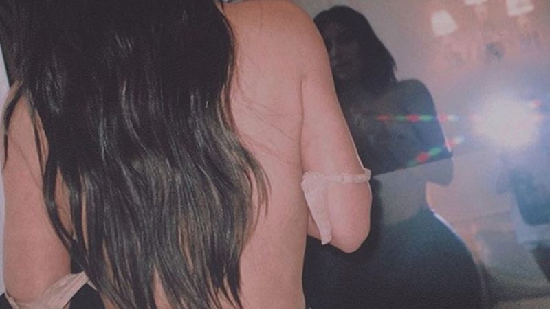 Kim Kardashian pozowała topless do zdjęcia. Poruszenie wywołała osoba, która je wykonała