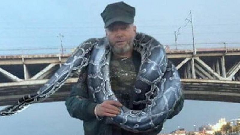 Rutkowski znalazł węża? Poniższe zdjęcie z pytonem opublikował na Instagramie