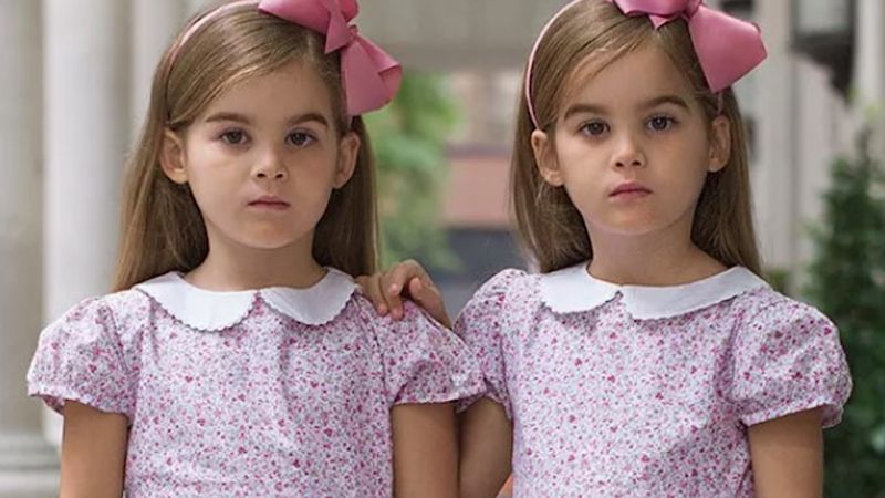 9 zdjęć bliźniaków jednojajowych. Wyglądają jak własne odbicia lustrzane