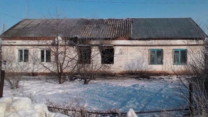 26-latek podłożył ogień we własnym domu. Strażacy znaleźli w zgliszczach 3 maleńkie ciała