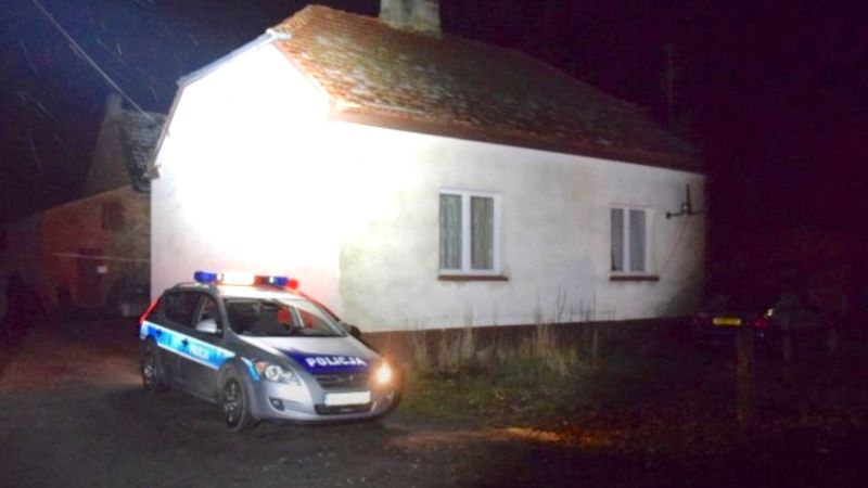 W tym domu znaleziono ciała 4 noworodków. Jedno znajdowało się w piekarniku