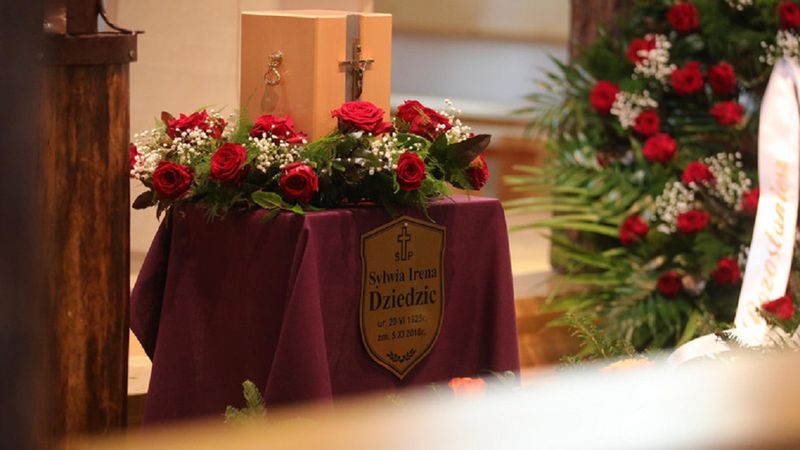 Wczoraj miał miejsce pogrzeb Ireny Dziedzic. Dziennikarka odeszła w samotności i biedzie