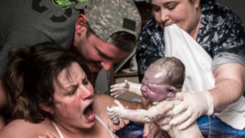 10 zdjęć, które pokazują całą prawdę na temat porodu. Tylko dla osób o mocnych nerwach