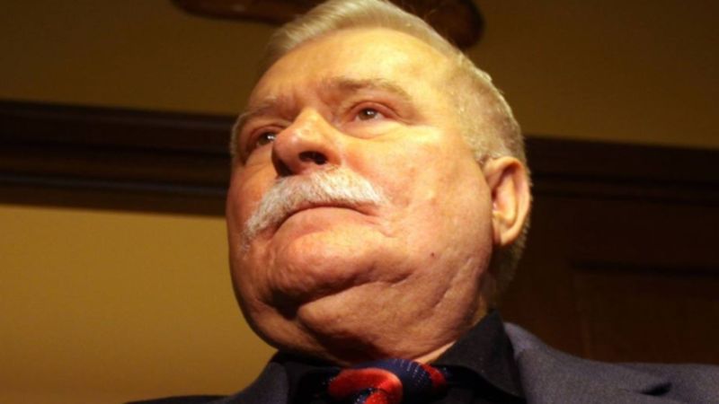 Lech Wałęsa otrzymał tajemniczą kopertę. W środku znalazł list i zdjęcie Pawła Adamowicza