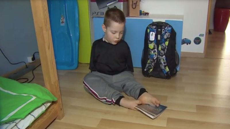 9-letni Bartuś nie ma rąk. NFZ odmówił refundacji wózka, który jest mu niezbędny