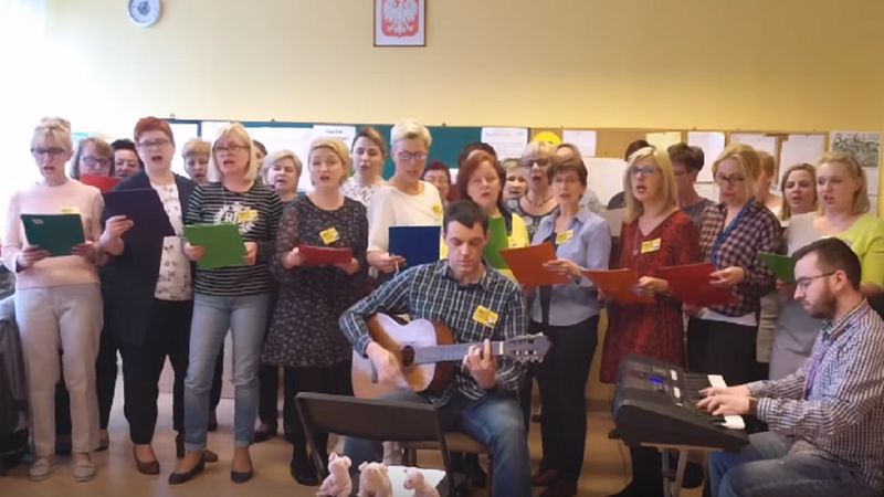 Nauczyciele z Gliwic napisali i zaśpiewali piosenkę o strajku. Stała się hitem sieci