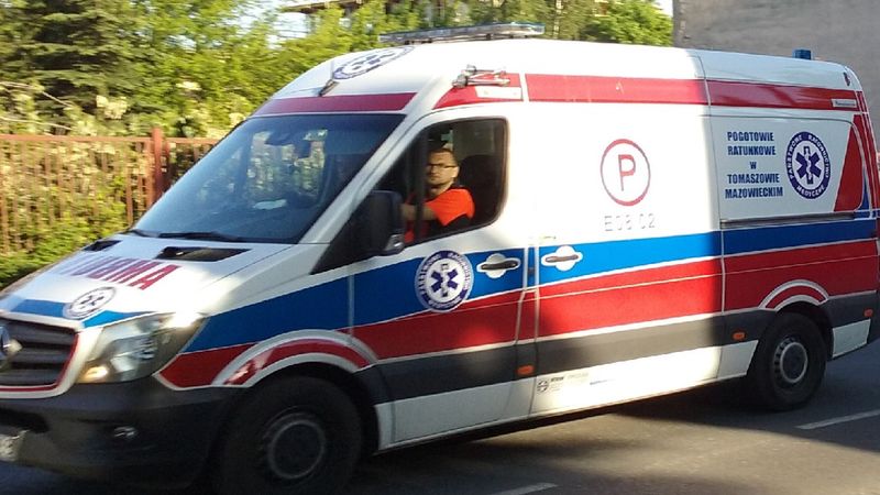 Tragiczny wypadek w Stójkowie. 2-letniego chłopca potrąciła śmieciarka