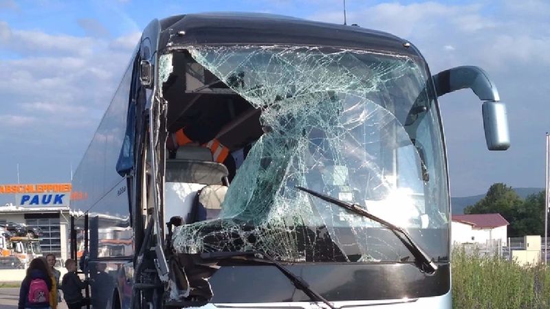 Wypadek polskiego autobusu szkolnego w Austrii. Są ranne dzieci