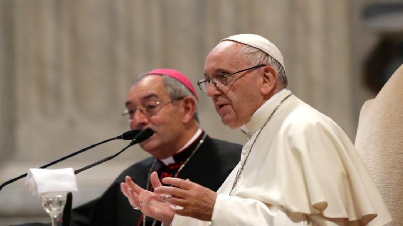 Papieski wikariusz ma koronawirusa. Jest obawa, że zaraził papieża Franciszka