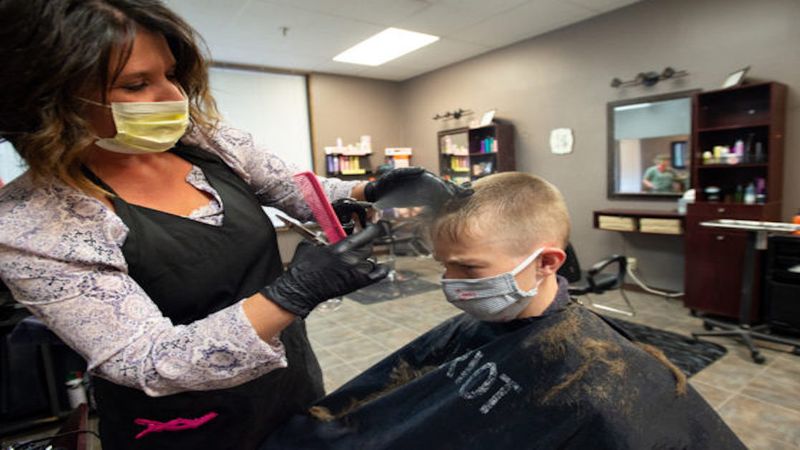 otwarcie salonów fryzjerskich i kosmetycznych