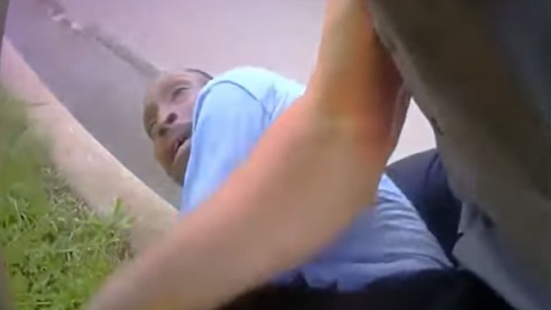 policjant przyduszał mężczyznę kolanem