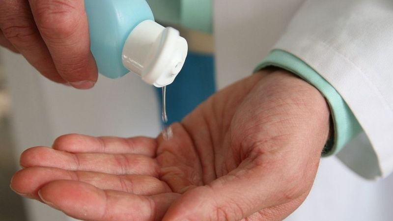 Zabójczy płyn do dezynfekcji rąk