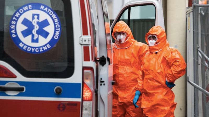 To wciąż nie koniec pandemii. „Wzrost zachorowań w marcu jest nieunikniony”