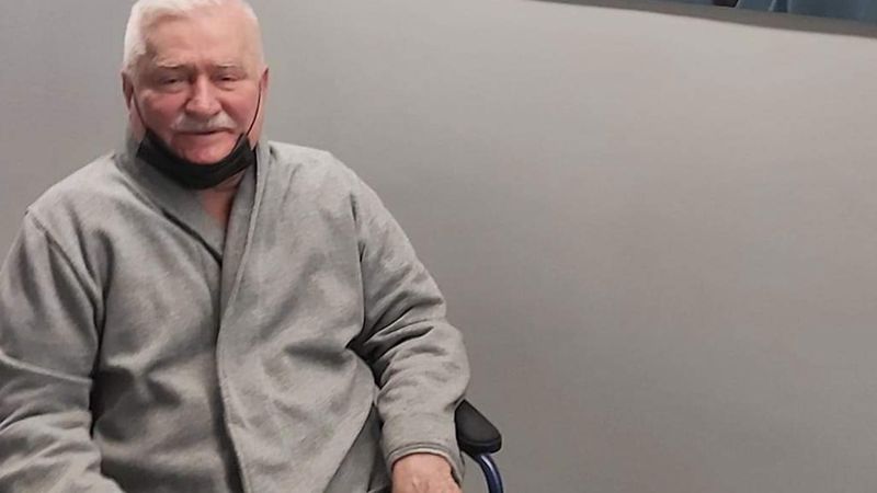 Lech Wałęsa jest już po czterogodzinnej operacji. Jaki jest jego stan zdrowia?