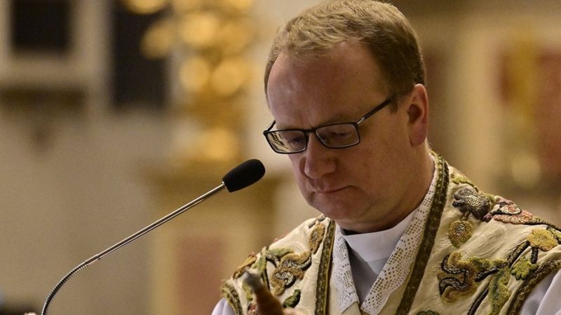 ksiądz wytyka błędy Episkopatowi Polski