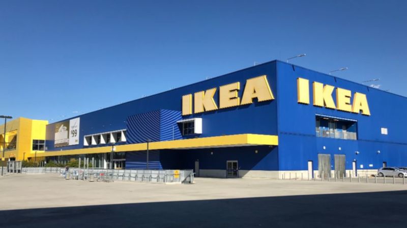 IKEA świeci pustkami