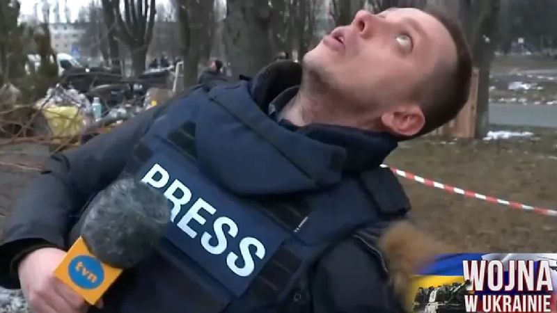 rakiety nad głową polskiego dziennikarza