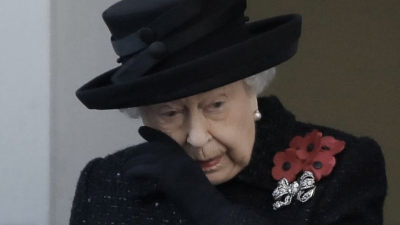 Błędy jakie popełniła królowa Elżbieta II