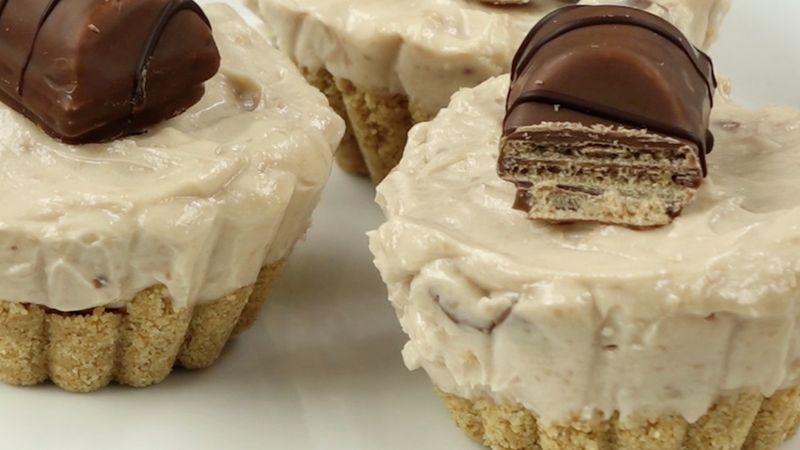 Mini serniczki z kinder czekoladą i kinder bueno