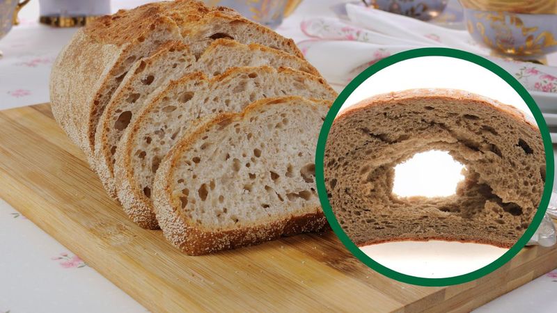 Zauważyłeś coś takiego na chlebie? Prawie nikt nie wie, co to oznacza