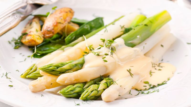 Jak Gotować Szparagi Białe I Zielone Różnią Się Nie Tylko Kolorem Ale I Sposobem Przygotowania 8575