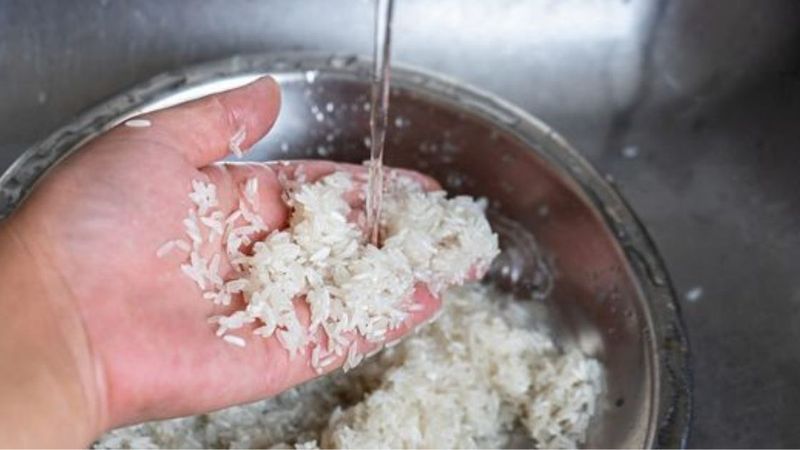 Sposób przygotowania ryżu opisany na opakowaniach – nie jest kompletny. Brakuje 1 składnika!