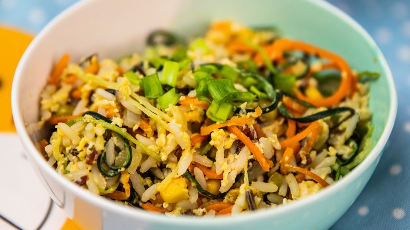Smażony ryż z warzywami dla malucha