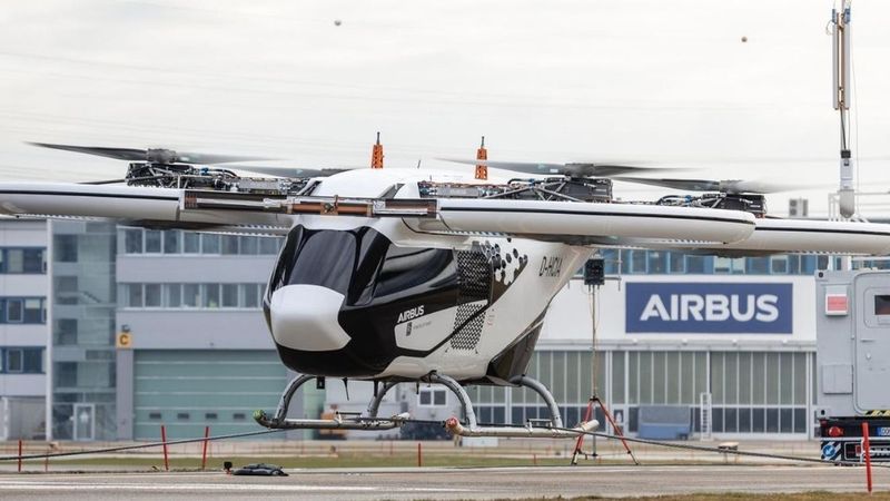 Futurystyczna latająca taksówka Airbusa właśnie odbyła swój pierwszy publiczny lot