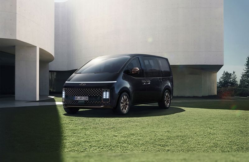 Hyundai Staria 2024