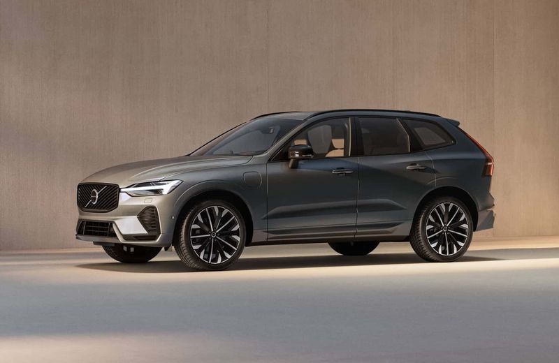Volvo XC60 2025