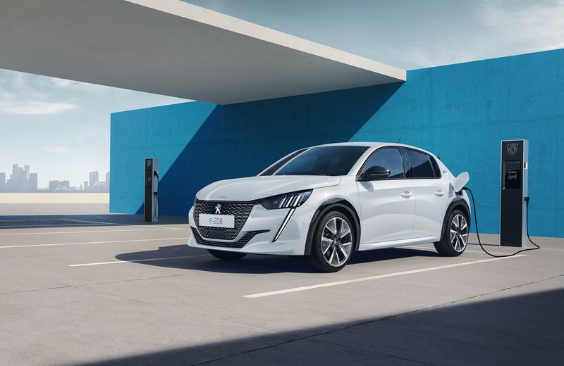 Peugeot e-208 2023
