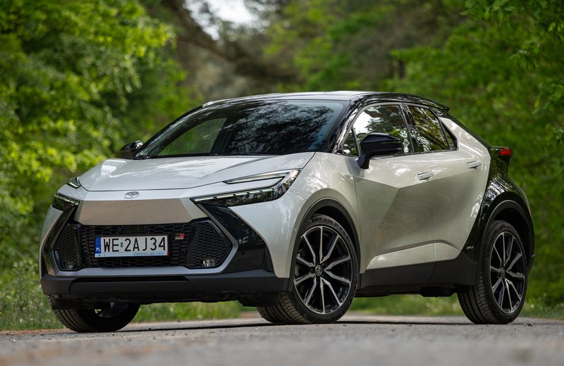 Chr vs yaris cross