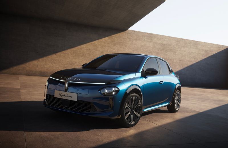 Lancia Ypsilon 2024