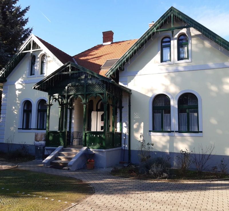 Szalay Villa Veszprém - foto 1