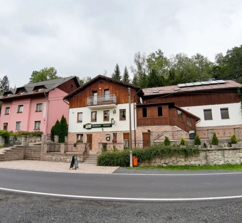 Penzion - Restaurace Kozabar Luby - foto 1