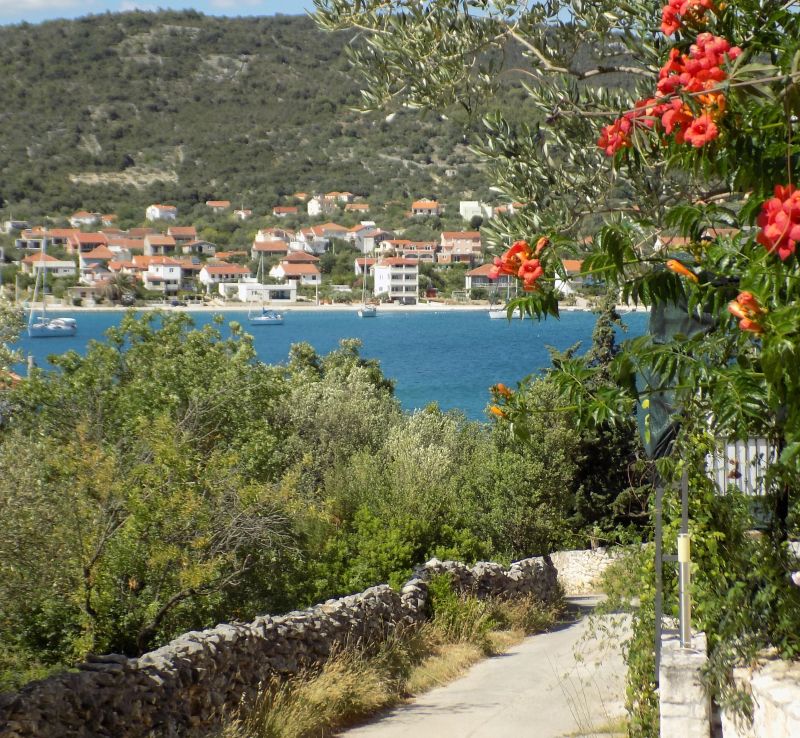 Apartments By The Sea Vinišće, Trogir - 16928 Vinišće - foto 1