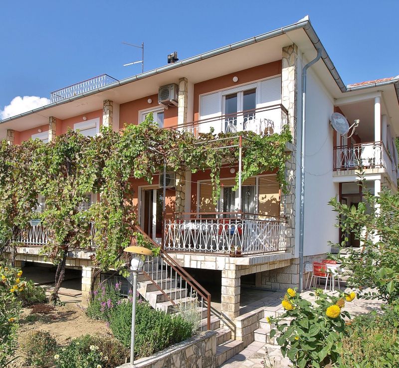 Apartments With Parking Space Palit, Rab - 17881 Palit - foto 1
