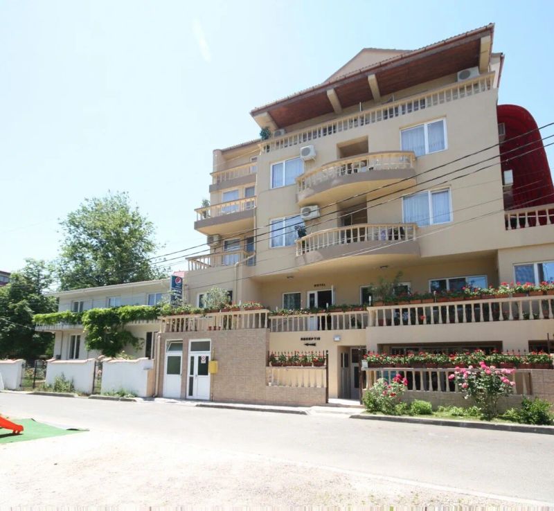 Hotel Dynes Eforie Nord - foto 1