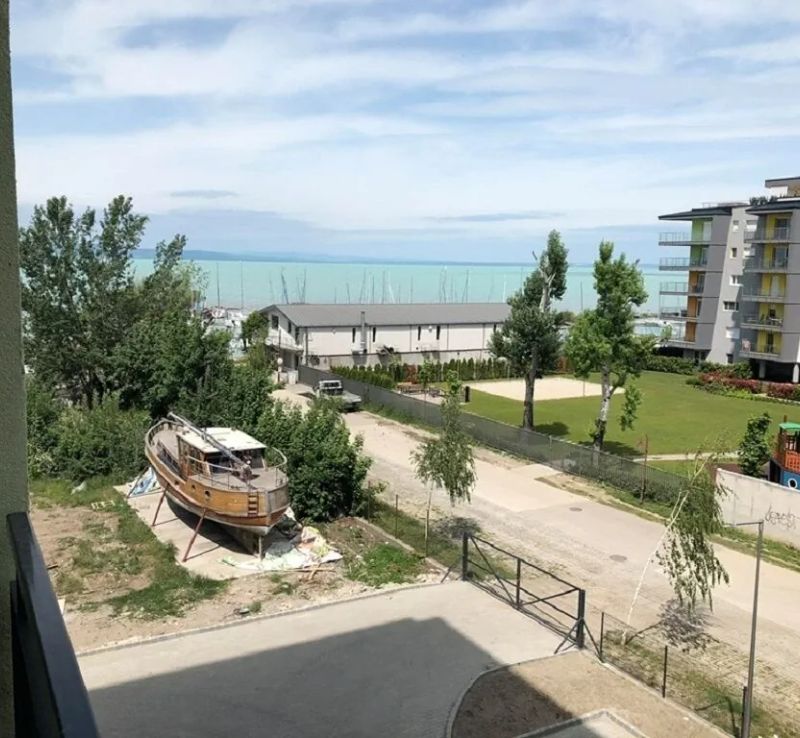 Cadet-ház Balatonpart Apartman Siófok - foto 1