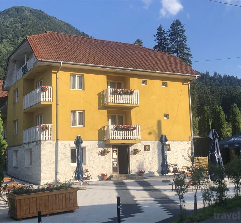 Pensiunea Iris Băile Tușnad - foto 1