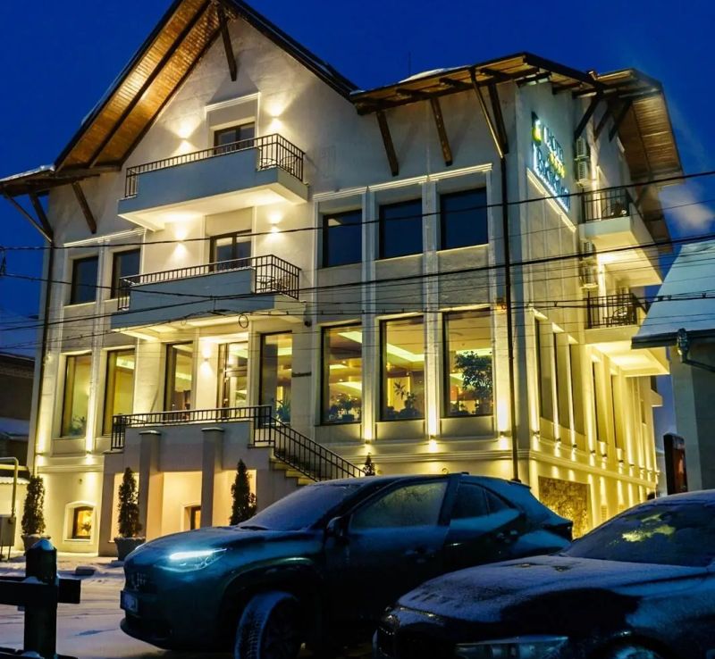 Hotel Buchenland Gura Humorului - foto 1