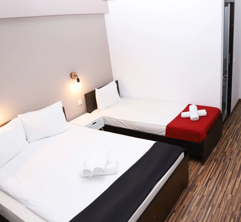 Motel White House Galați - foto 1