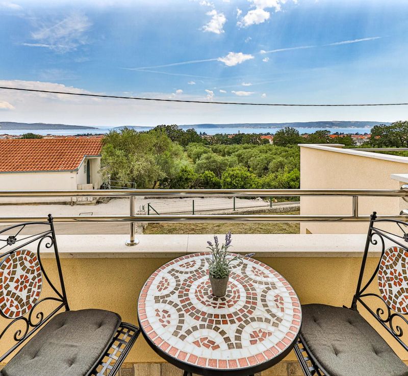 Apartman Kaštel Lukšić - CDC479 - foto 1