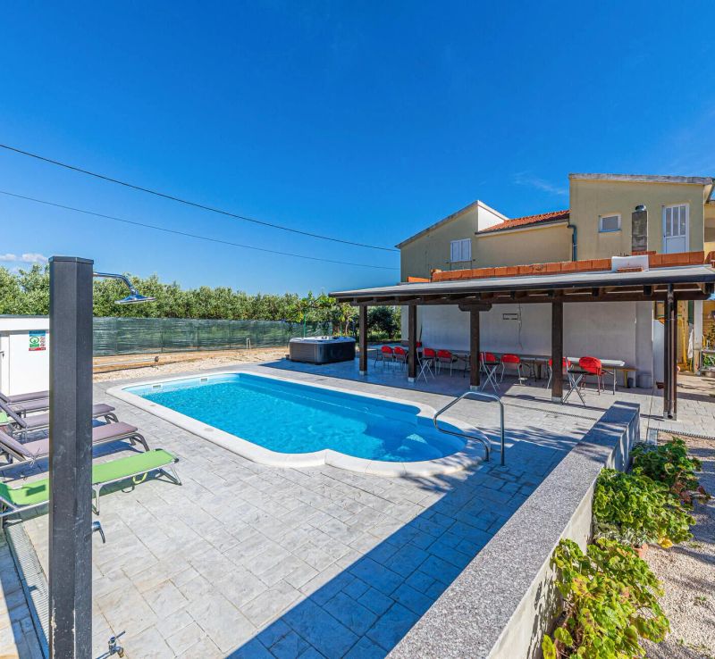 Apartman Kaštel Novi - CDF835 - foto 1
