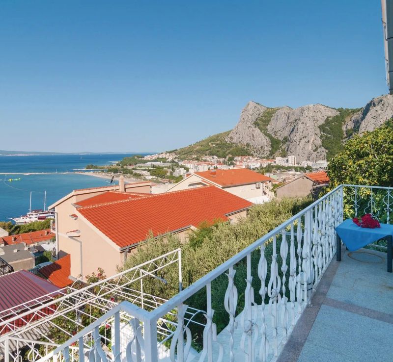 Apartman Omiš - CDE256 - foto 1