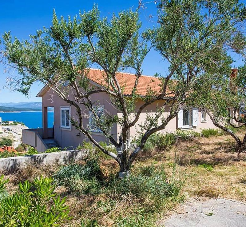 Apartman Vrbnik - CKI339 - foto 1