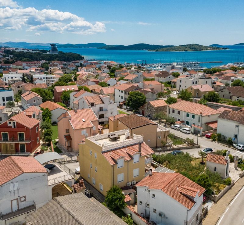 Apartments With Parking Space Vodice - 13973 - foto 1