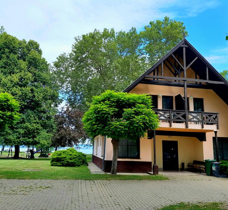 Boglár-Coop Üdülő Balatonboglár - foto 1